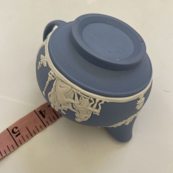Vintage Wedgwood Jasperware Blue Creamer Greek Mythology England Mint - Picture 8 of 12